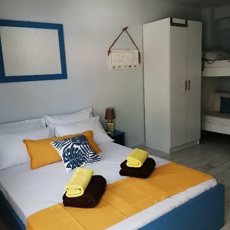 Mavi * Stavros (Thessaloniki)