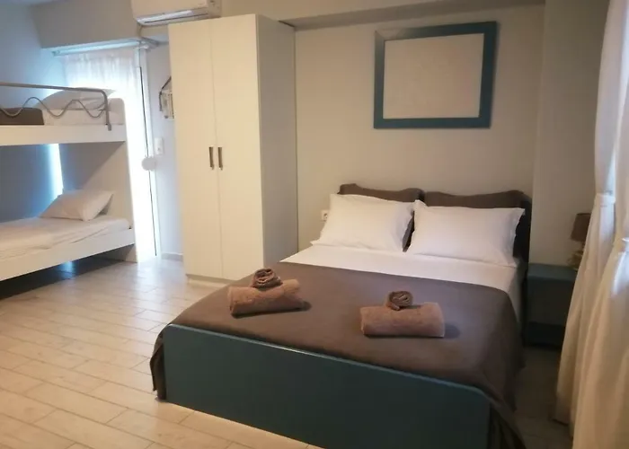 Mavi * Stavros (Thessaloniki)